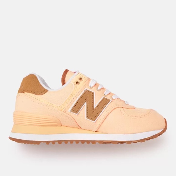 New Balance 574 - Picture 2 of 8